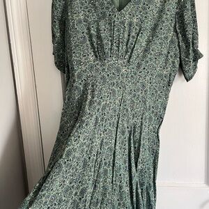 LOFT Green Paisley Long Sleeve Dress